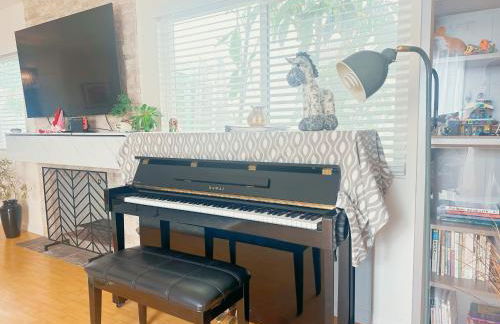 Brea Mall romantic two-bedroom house - Photo 7