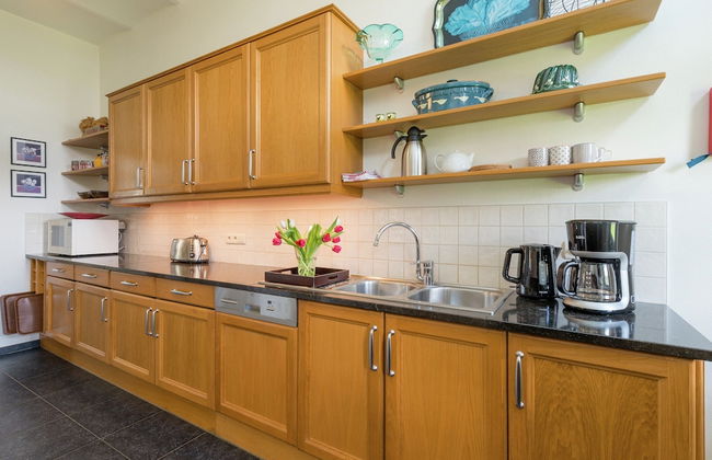 Le Hameau du Chateau - Elegance and Serenity - Photo 12