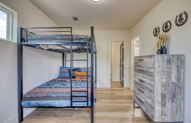 Pool, Hot Tub, Game Room, Fire Pit Luxe & Private 4bdr Maverick by Avantstay - Foto 34