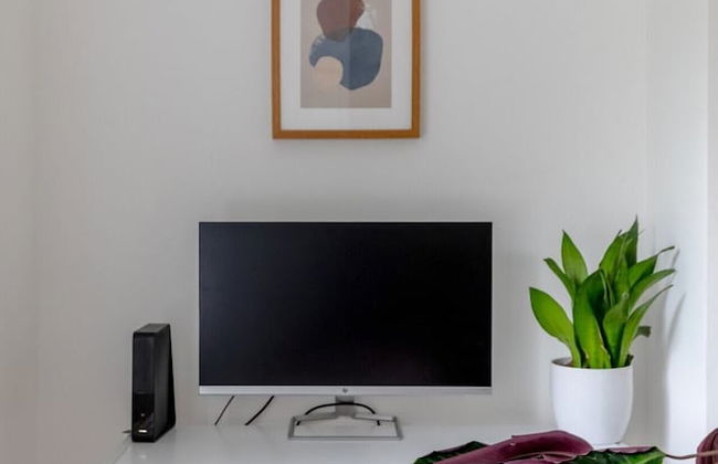 Central & Stylish 1BD Flat - 8mins to Greenwich! - Photo 24