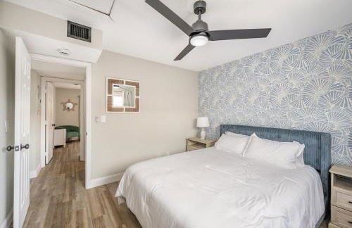 Beachside Bungalow- 2 minutes from the beach! - Foto 20