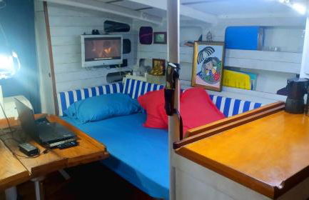 Tu casa flotante en Sevilla! Barco en alquiler en el Guadalquivir - Photo 15