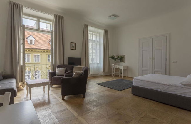 Golden Three Crowns - Foto 42