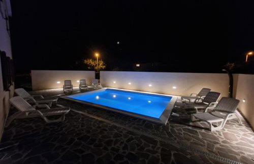 The Setting Sun - Photo 2