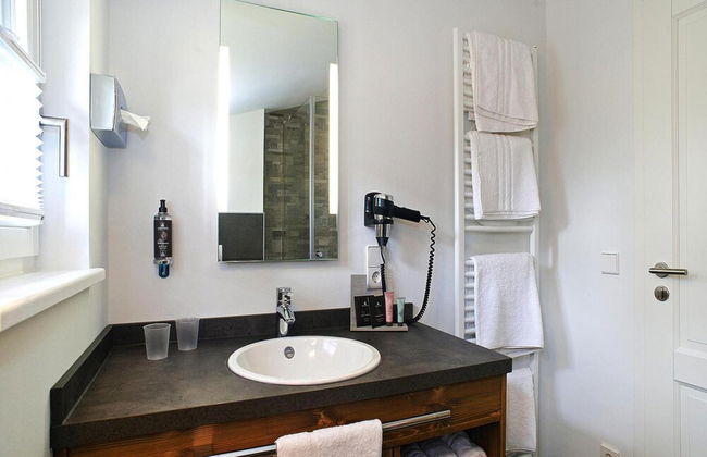 Semi-detached Houses, Turf House - Photo 56