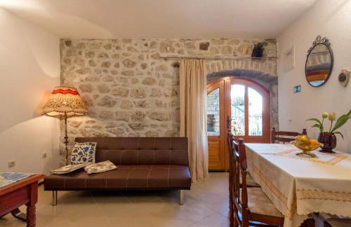 Renovated Old Stone House - Foto 8