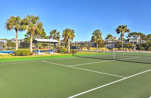 Beachfront Condo with 3 Pools on St Helena Island! - Foto 33