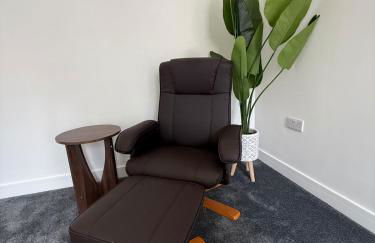 ResiLets Barnard St NEW Large 4 Bed House, Contractor Stays, Central - Foto 24