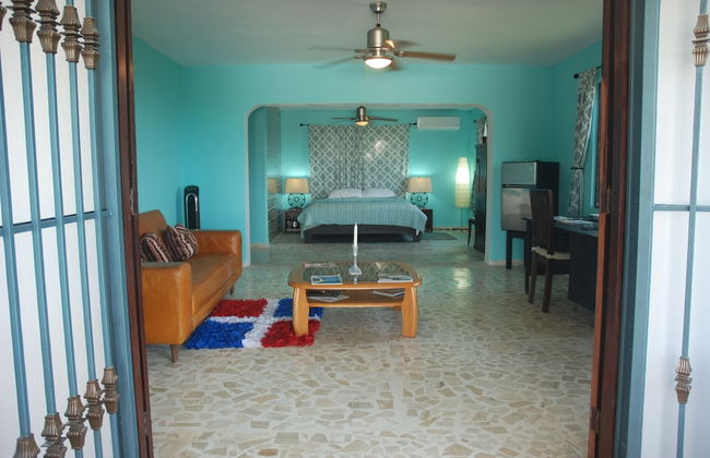 E&J Boutique Residences - Photo 47