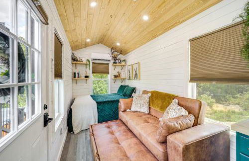 Secluded Lenoir Tiny Home with Private Hot Tub! - Foto 5