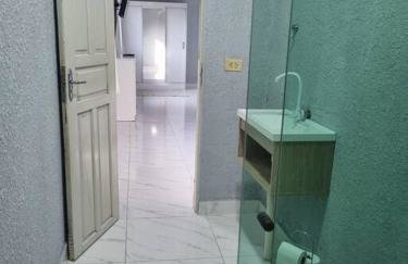 Stúdio andar superior, próximo ao hotel Rafain Palace - Foto 31