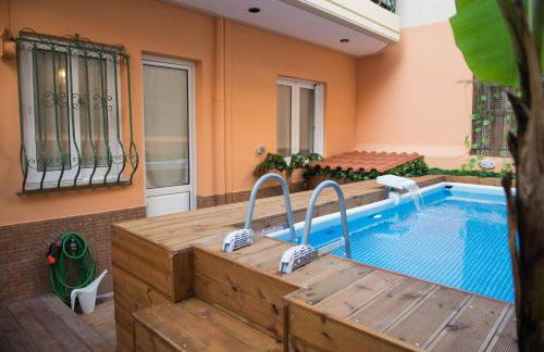 ChrisAndro Apartments - Photo 12