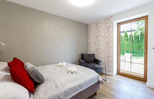 Green Door - Photo 7