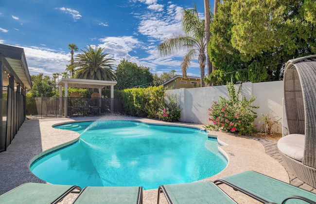 Backyard Pool, Puttinggreen, Playground Modern 5bdr White Agate by Avantstay - Foto 34