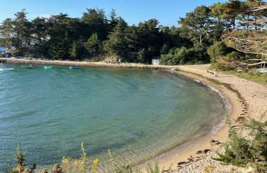 Les Hauts de Locmiquel apartment with private heated pool - Photo 44