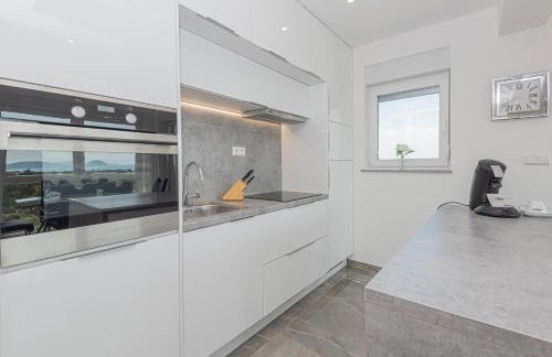 VILA VASILJ dein eigener Pool oder dein eigener Whirlpool mit Aussicht, dein Urlaub, deine Privatsphäre, deine Wahl - Photo 12