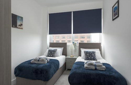 Deluxe 2 bed, 2 bathroom Milton Keynes apartment within walking distance to train station and City centre. - Foto 9