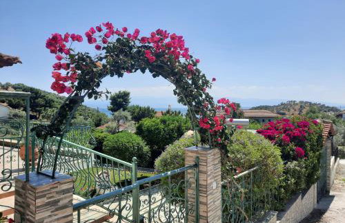 Ella's Sea View Villa - Photo 9