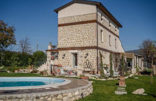 Casale nel Verde con Piscina e Vista - Foto 39