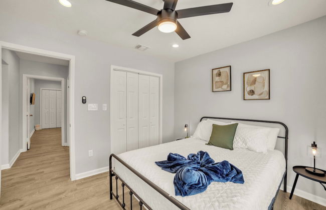 Spacious & Homey 4br/3ba W/amenities Near Downtown - Foto 2