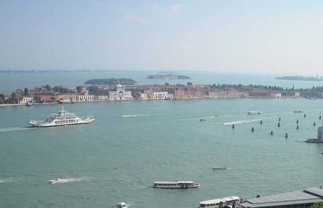 Alquiler de barco con patrón en Venecia - Foto 4