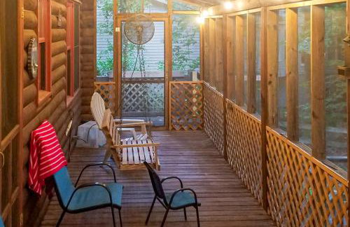 Private Dock and Game Room! Lake Hartwell Retreat - Foto 1