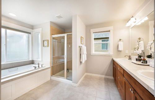 Redmond Modern 3BR Retreat Near Microsoft - Foto 34