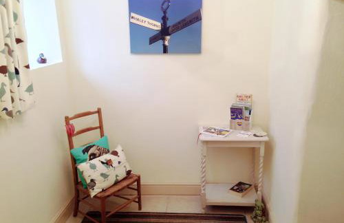 Jug And Glass Cottage - Photo 14