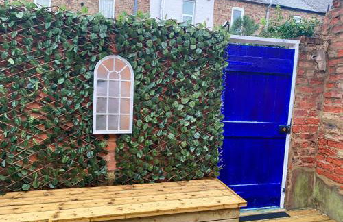 The Victoria - Quaint Victorian Home With Free Parking - Foto 39