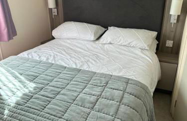 Caravan in Holcot - Sleeps 6 - Pet Friendly - Foto 32