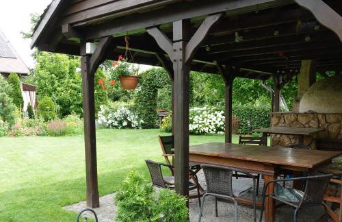 "Jabłonie i grusze" Nice home in a big garden with sauna and wifi - Foto 21