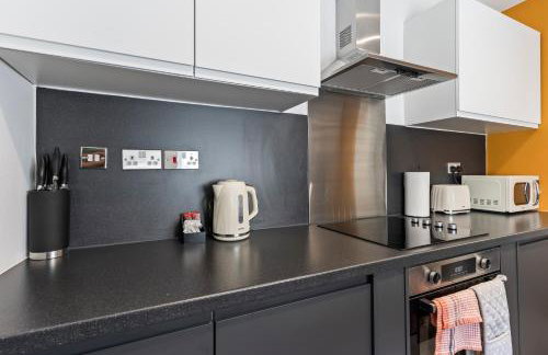 4 Beds 3 Bath (2-ensuites) Free Parking 75Mbps - Foto 8