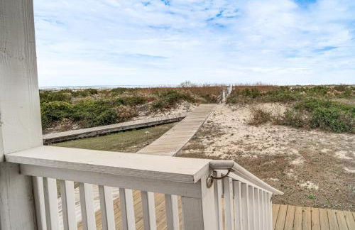 Beachfront Saint Helena Island Condo with Amenities! - Foto 23