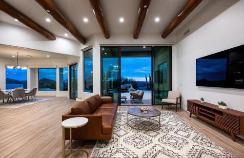 Mountain views swimming a private escape at Sonoran Serenity - Foto 48