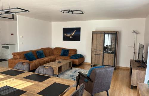 La clé des champs Maison plain pied lumineuse bien équipée, séjour spacieux, belle terrasse aménagée, garage, grand jardin clos, parking, près de Bayeux et Omaha Beach, chiens bienvenus - Foto 22