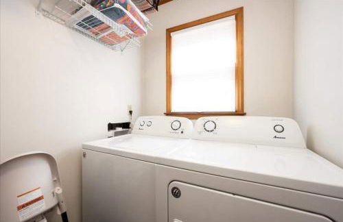 Quiet Retreat - Piano Firepit Peloton - 30 min to RTP - Photo 10