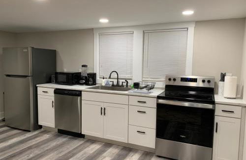 Newly Renovated Lincolnton Downtown Rail Trail Apartment - Walk to Main St - Foto 3