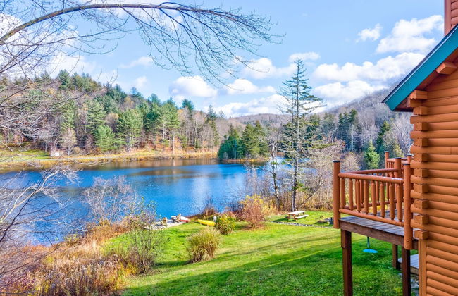 Mount Snow Cabin with Private Hot Tub by RedAwning - Foto 58