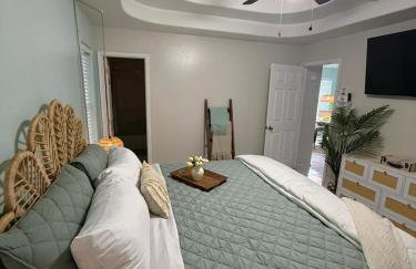 PEBBLES' BEACH HOUSE - Photo 12