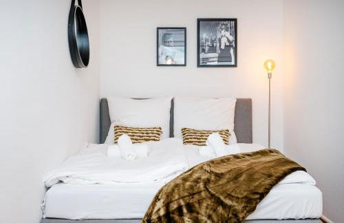 Artful Apartment - Photo 4