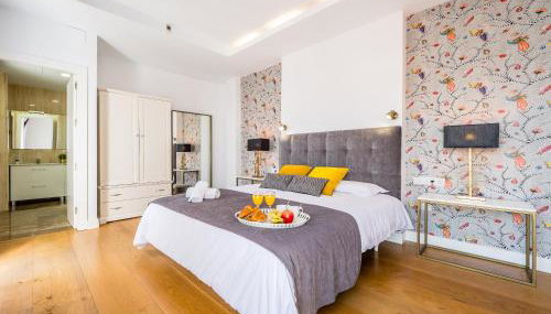CENTRAL SUNNY PENTHOUSE - Premium apartment - Photo 2
