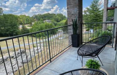 Couples Condo Retreat Overlooking Golf Course - Foto 50