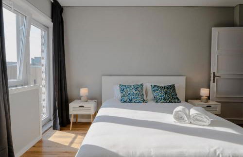 3BR Flat by Casa da Música, Central, Sleeps 6, E - Foto 12