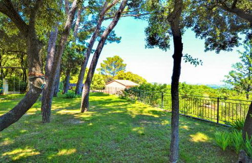 Amazing Home In Sauveterre With Wifi - Foto 9