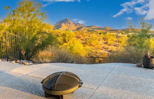 3BR Retreat with Heated Pool, BBQ and Mountain Views - Foto 4