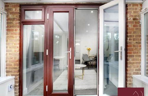 Woking - Parking Garden 2Bed - Foto 13