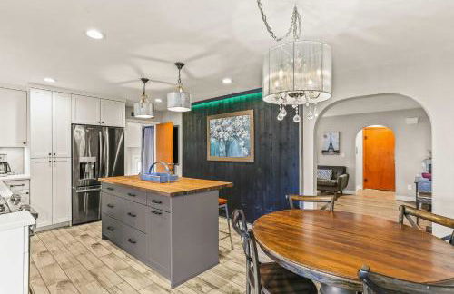 Spacious Family Home with Garage Game Room and Office! - Photo 2