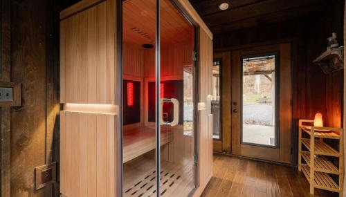 Home with Sauna & Hot Tub & Lake Access - Foto 2