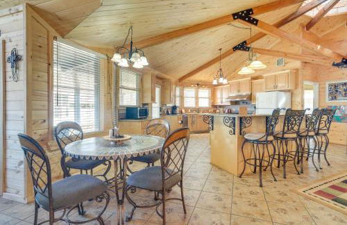 Fire Pit, Views Lakefront Toledo Bend Retreat! - Foto 7