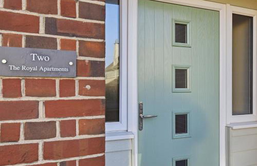 2 Royal Serviced Apartments, Ground Floor, two Bed,Fast Wifi - Space - Foto 14